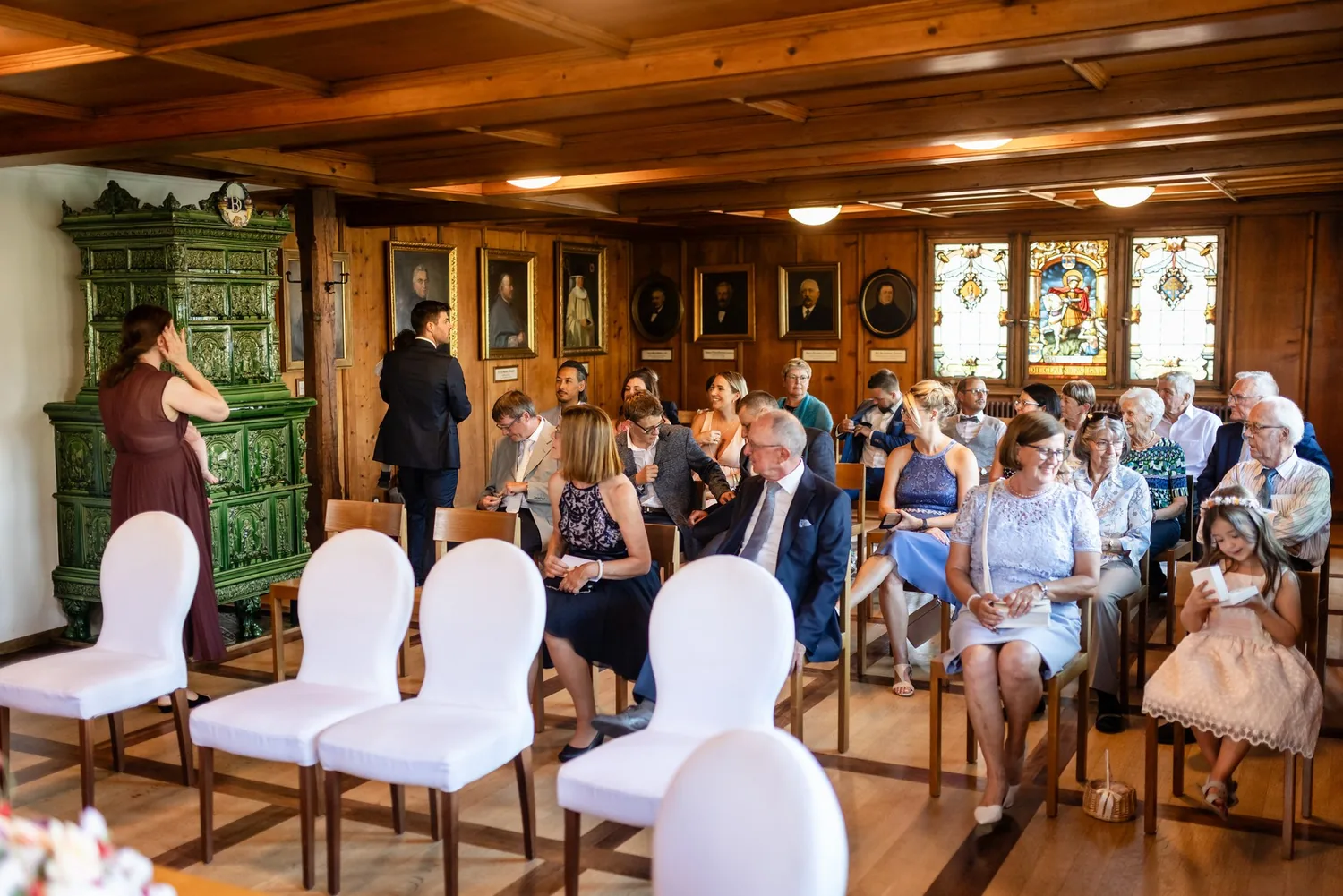 Der Bürgersaal im Rathaus Baar mit Stuhlreihen