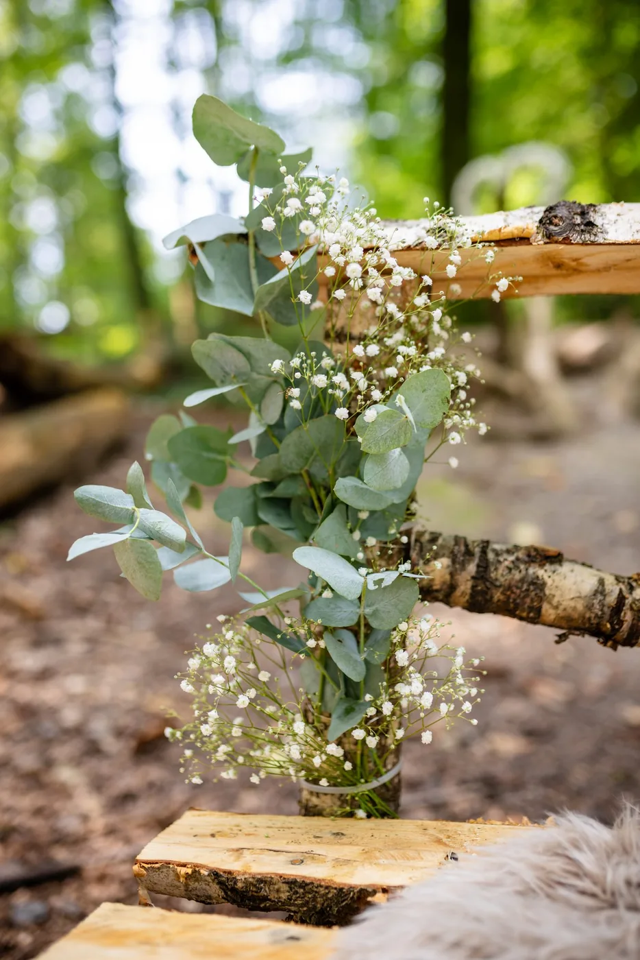 Blumen am Traubogen