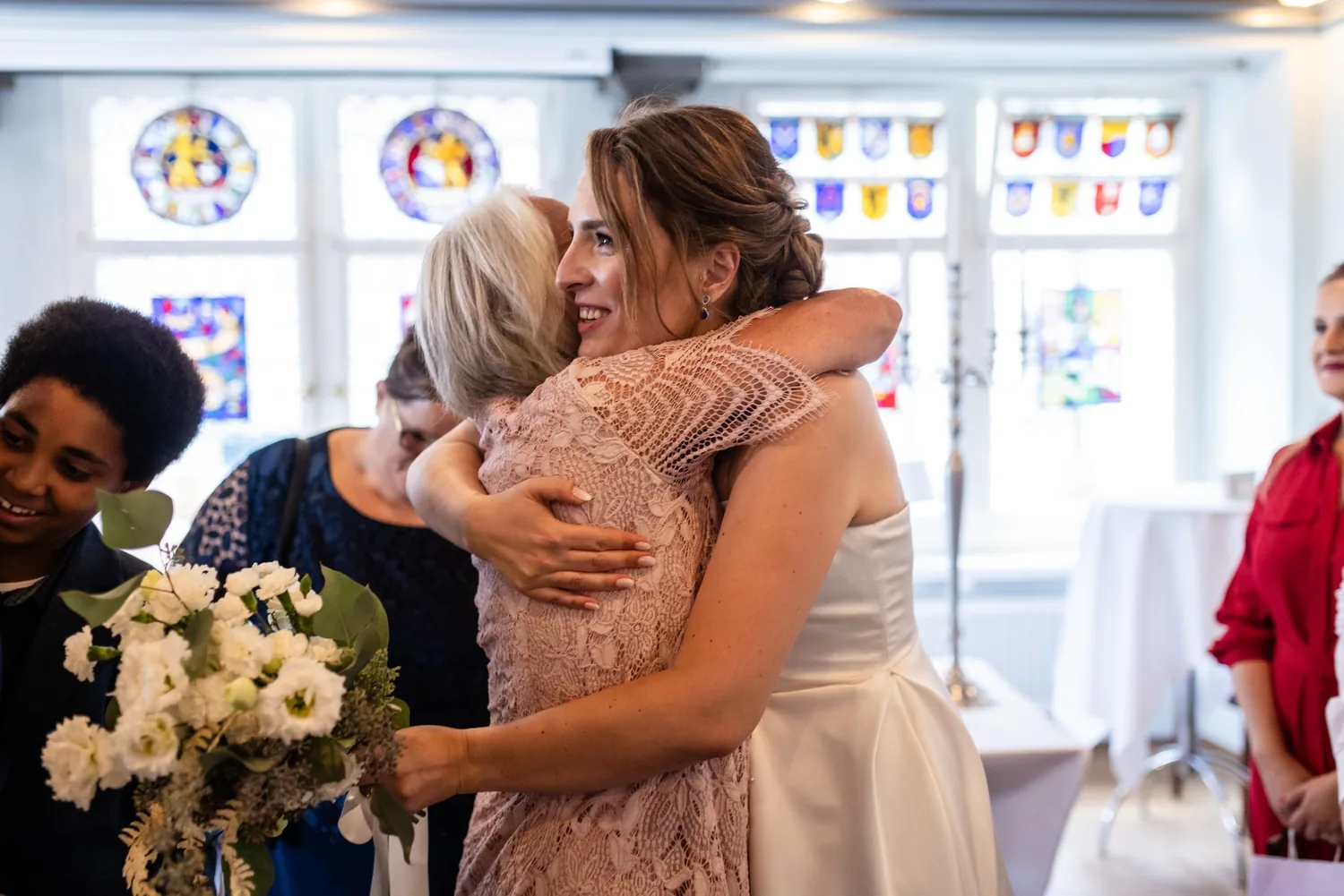 Gratulationen nach der Ziviltrauung im Zunfthaus