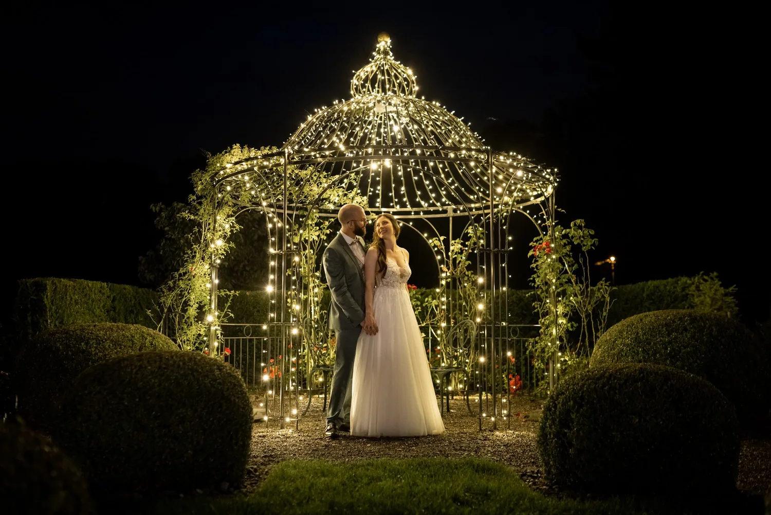 Der Pavillon im Schlossgarten bei Nacht