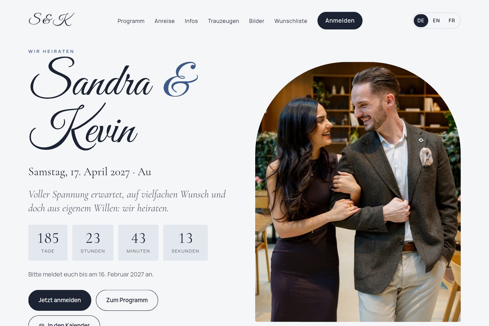 Beispiel einer Hochzeitswebsite: Sandra und Kevin mit Titelbild, Countdown, Programm, Anreise und Bildern